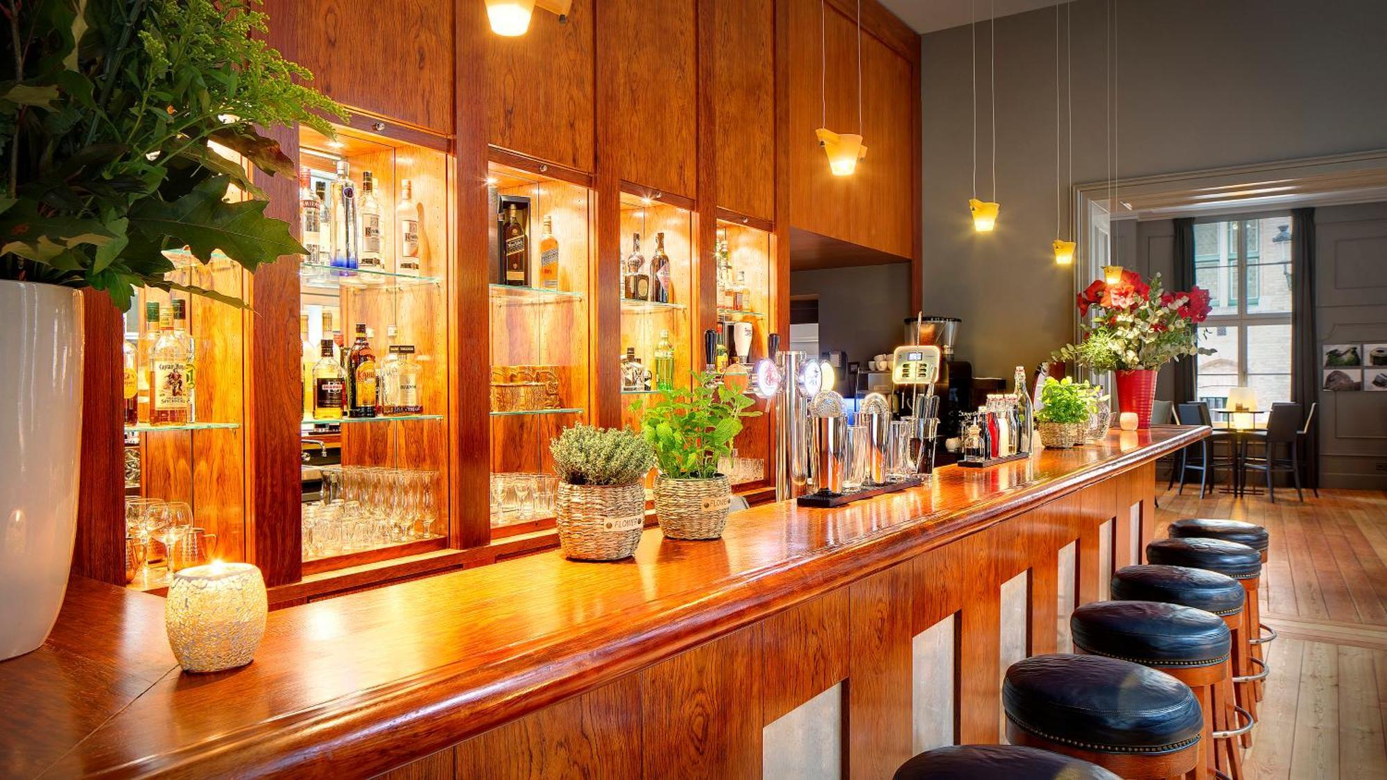 Crowne Plaza Hotel Brugge By Ihg Bagian luar foto
