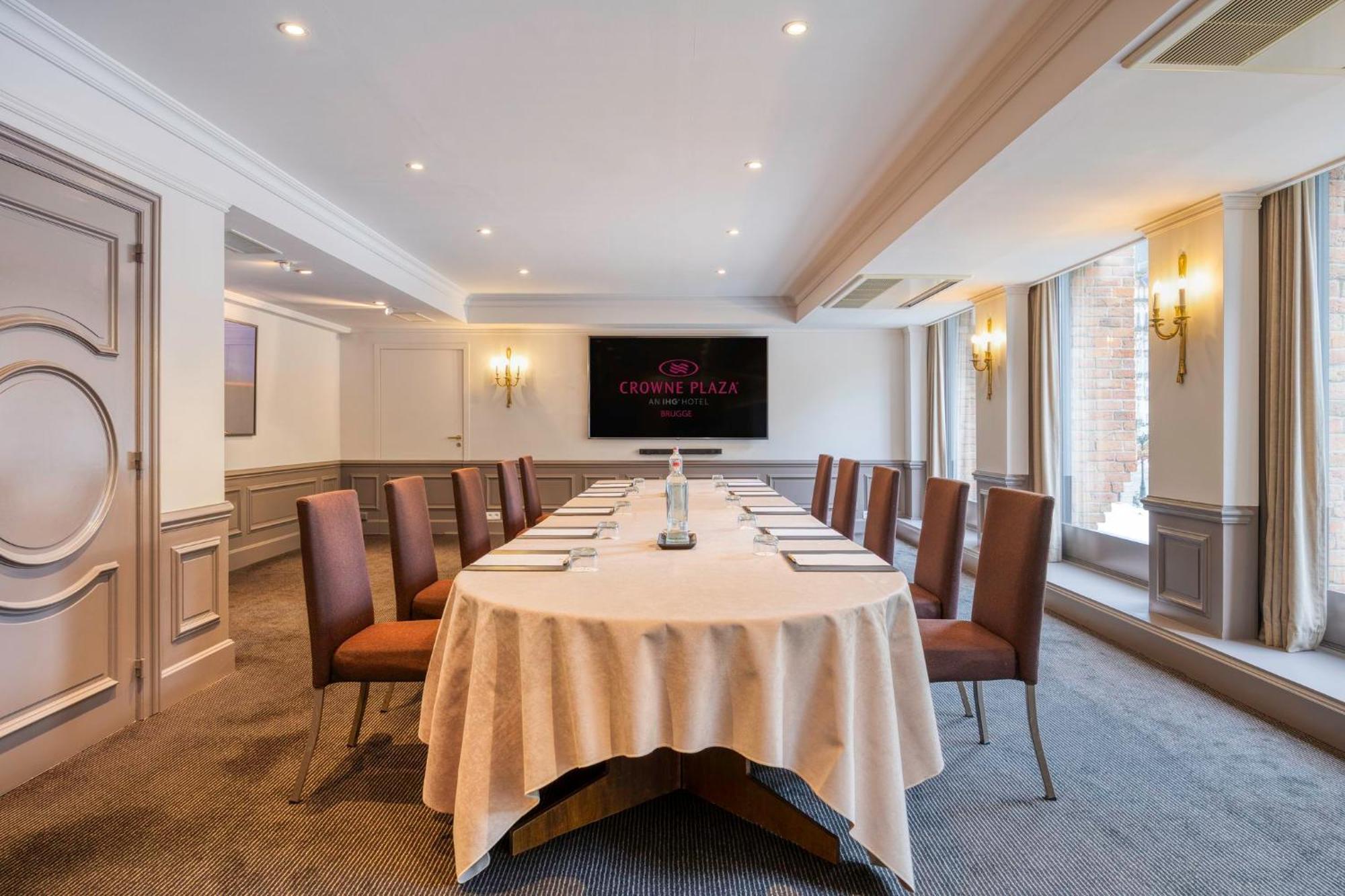 Crowne Plaza Hotel Brugge By Ihg Bagian luar foto