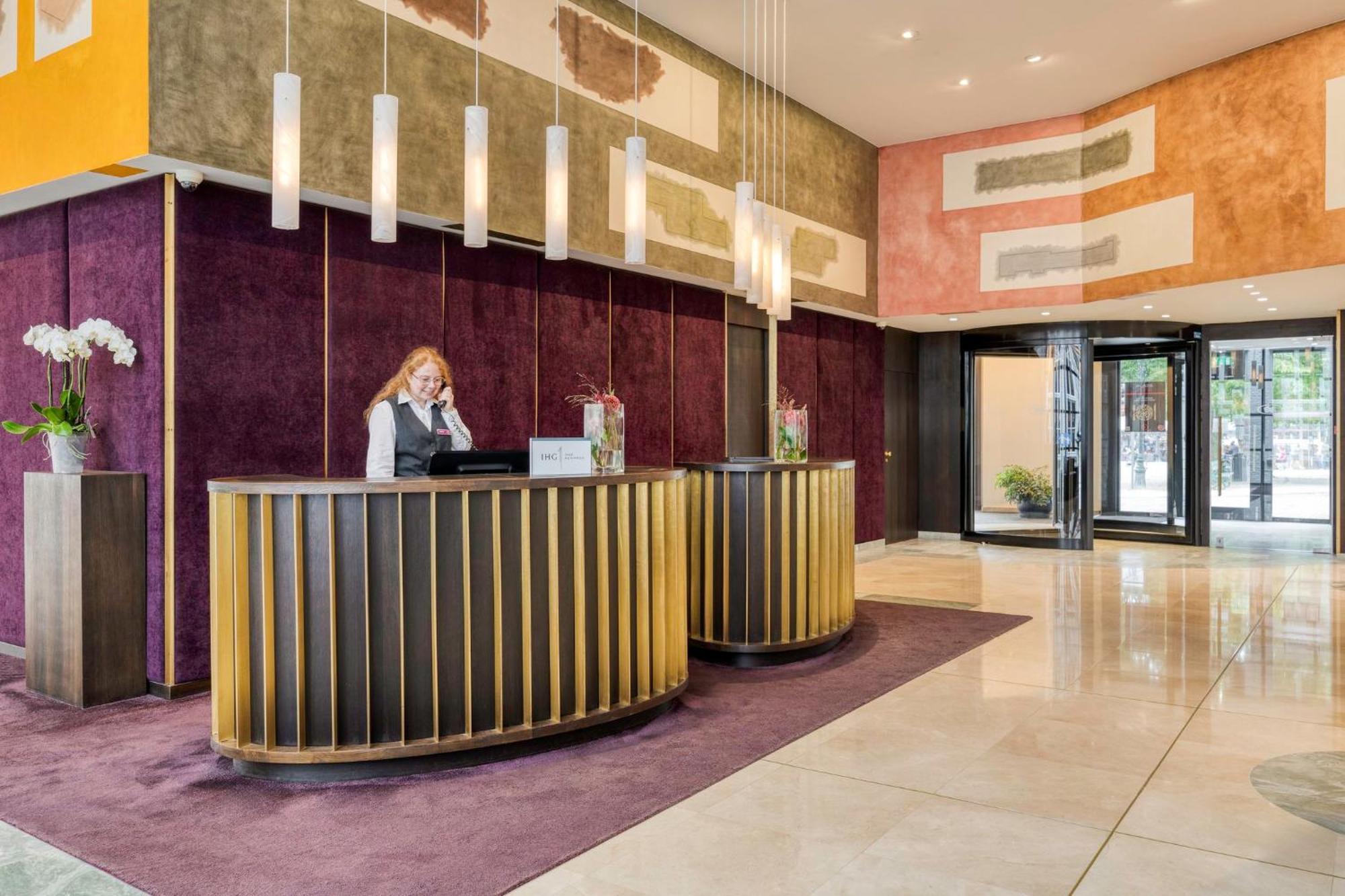 Crowne Plaza Hotel Brugge By Ihg Bagian luar foto